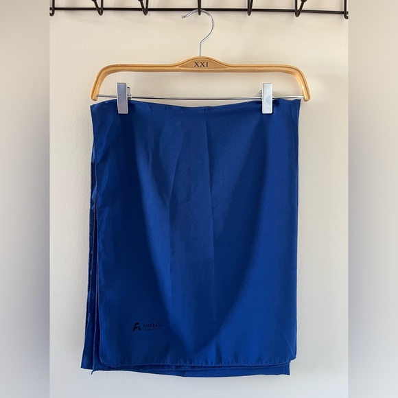 Blue scarf ๐ - Picture 1 of 3